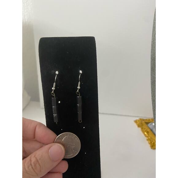 Handmade magnetic gray bead earrings - Picture 3 of 4